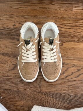 Vintage Havana Tan Suede Sneakers with Cream Sherpa Collar